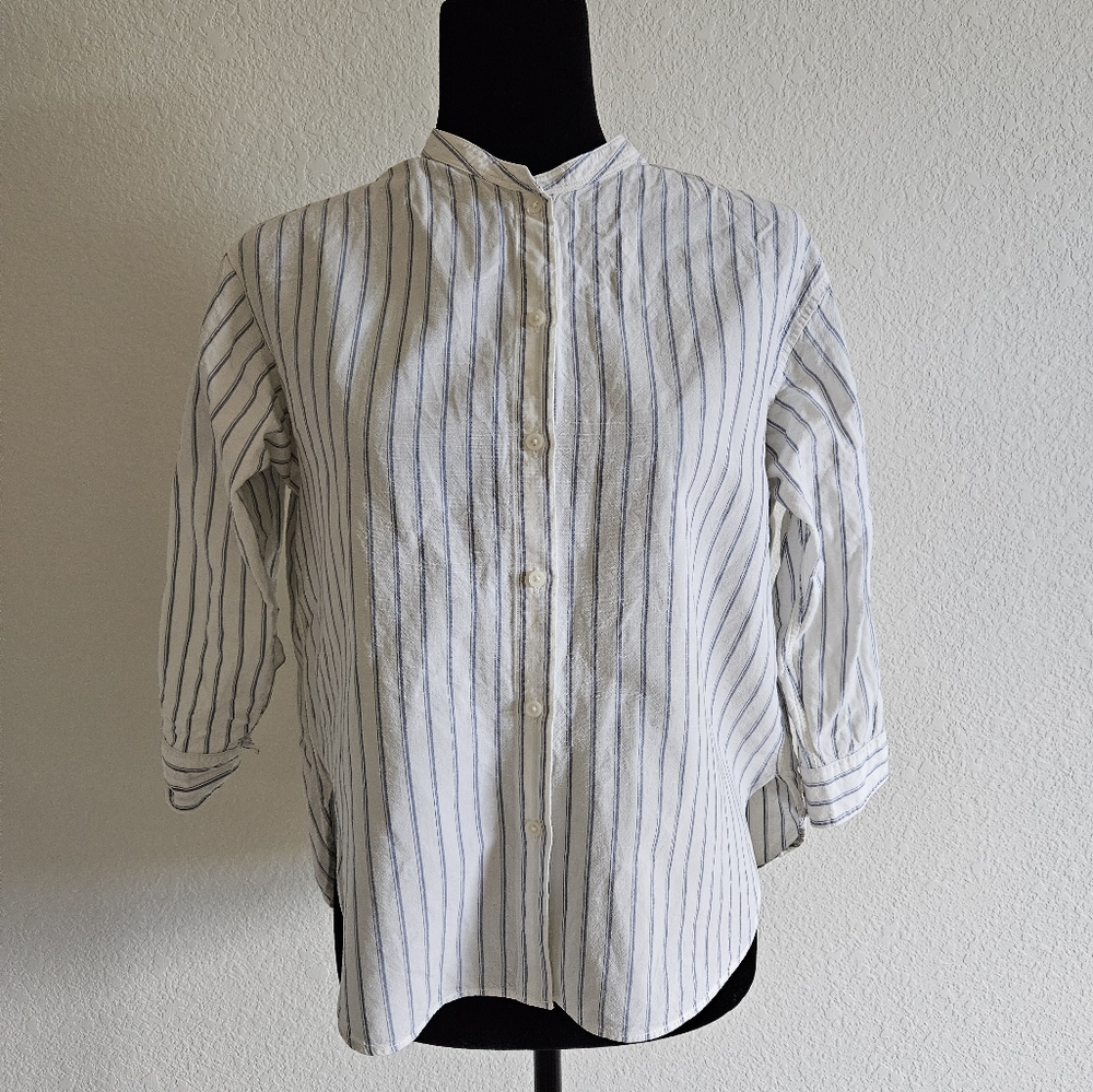 Uniqlo - White and Blue Striped Linen Shirt - M